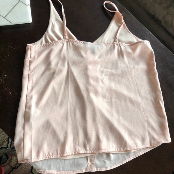 Banana Republic silky camisole with buttons - Picture 4 of 4
